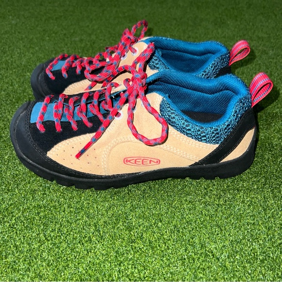 Keen women’s lace up jasper rocks sneaker in fjord blue, safari, & red - Picture 5 of 16